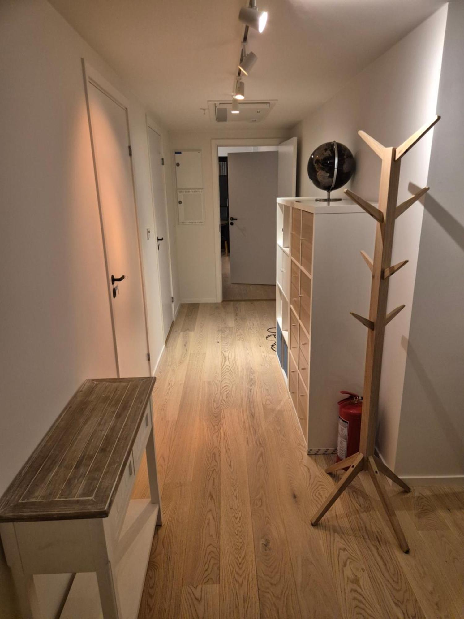Modern With 2 Bedrooms Apartment